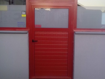 Enokrilna vrata - rdeča